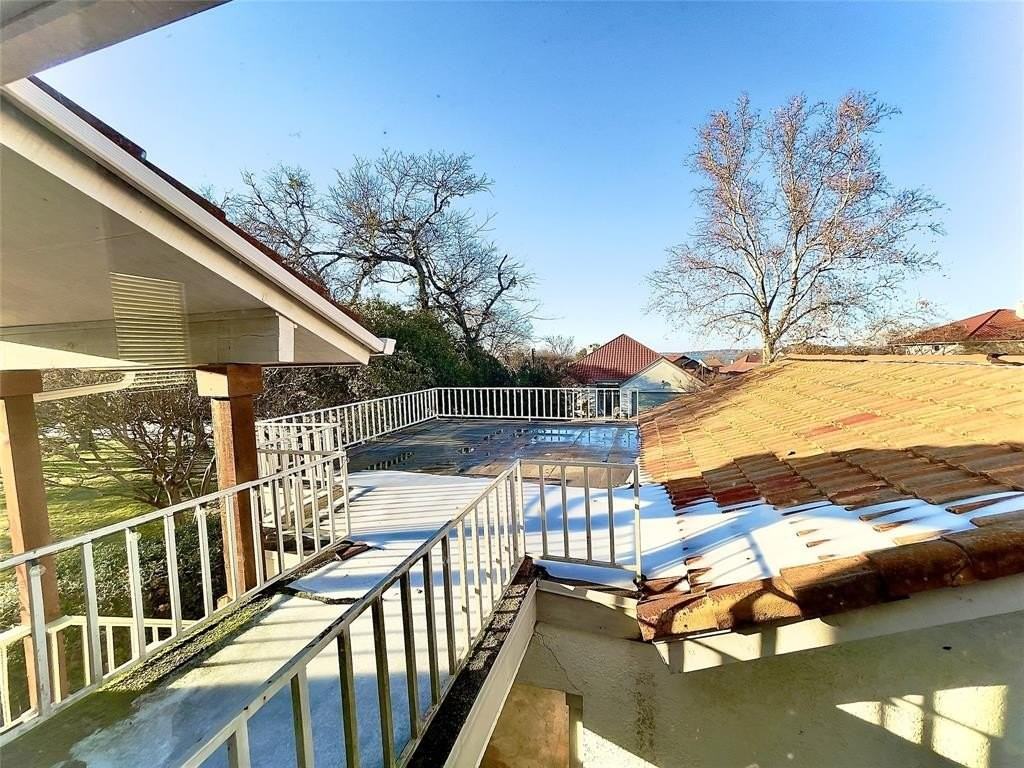 3119 Lakeside Dr - Photo 5 of 20