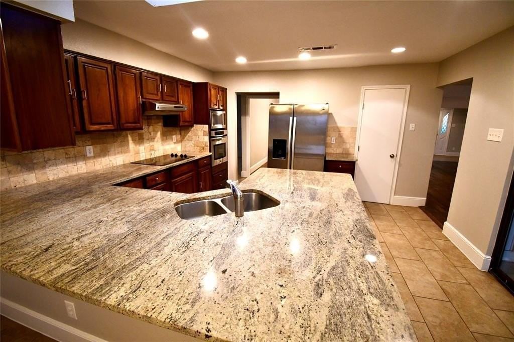 2366 Hill N Dale Dr - Photo 4 of 29