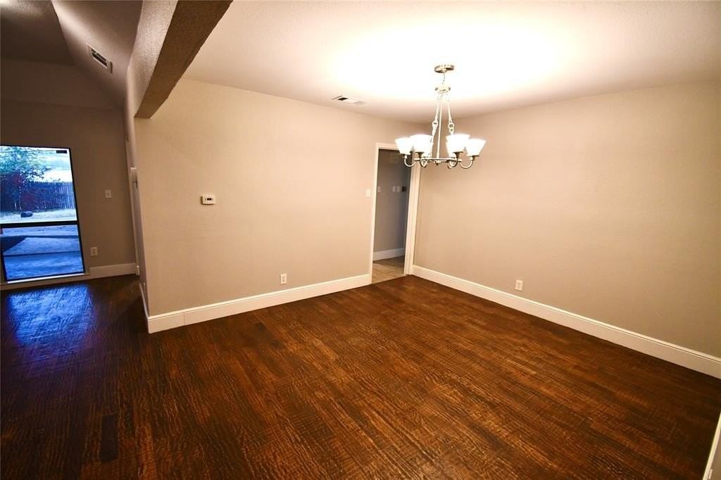 2366 Hill N Dale Dr - Photo 7 of 29