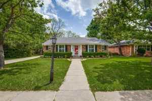 featured image of 6848 Town North Dr