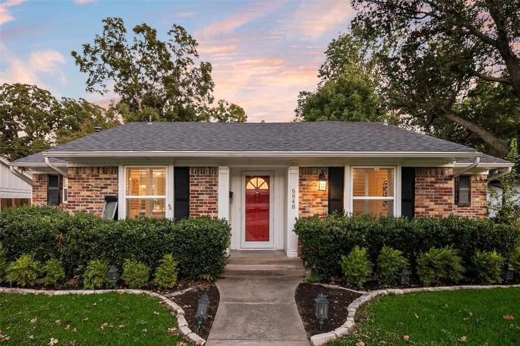 6848 Town North Dr - Photo 2 of 32