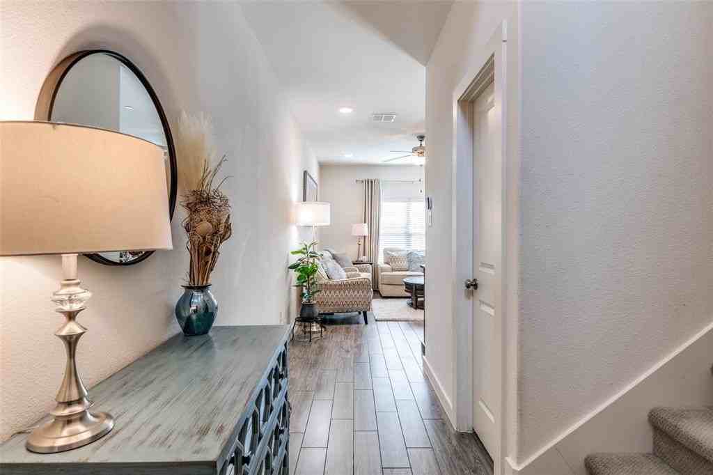 2760 Starburst - Photo 4 of 27