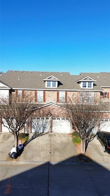 2743 Hyde Park Dr - Photo 2 of 21