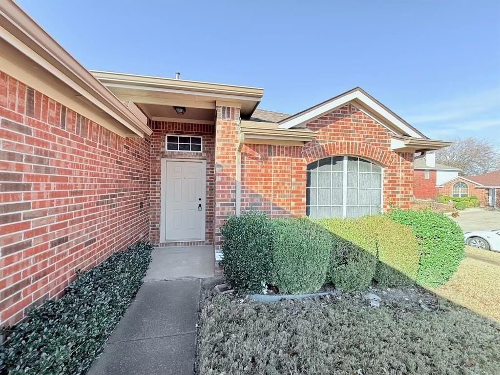 6700 Periwinkle Dr - Photo 2 of 15