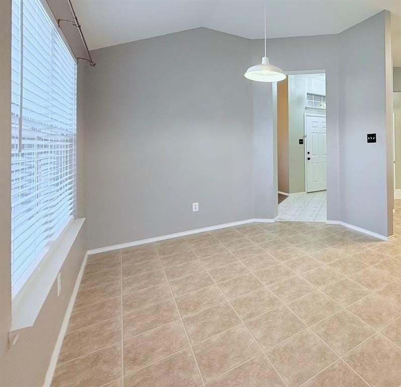 6700 Periwinkle Dr - Photo 5 of 15