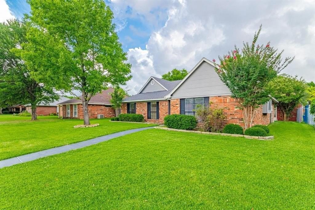 3618 Flagstone Ave - Photo 3 of 28