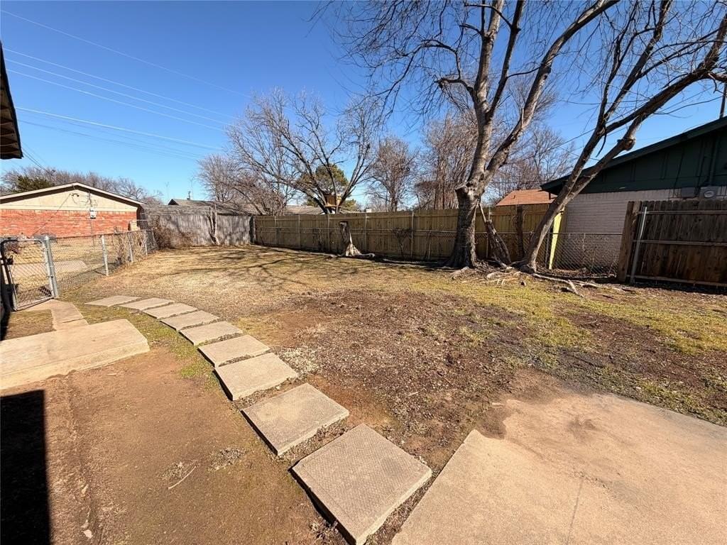 1416 Norwood Dr - Photo 3 of 4