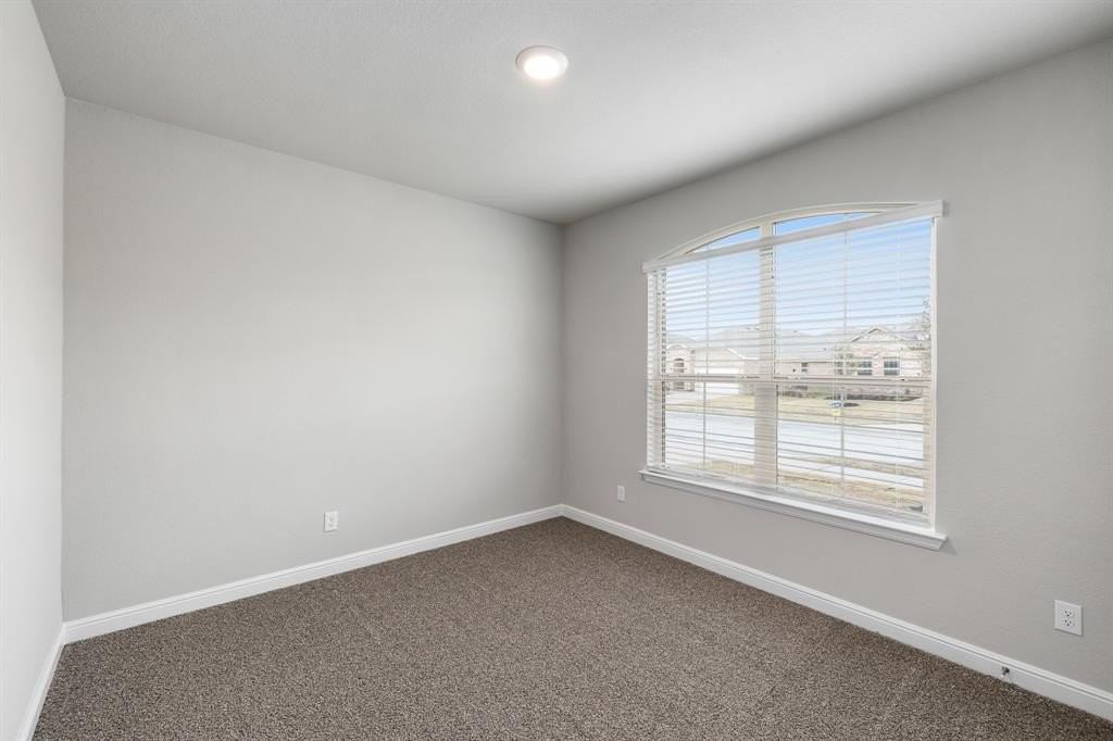 180 Tanager Dr - Photo 3 of 24