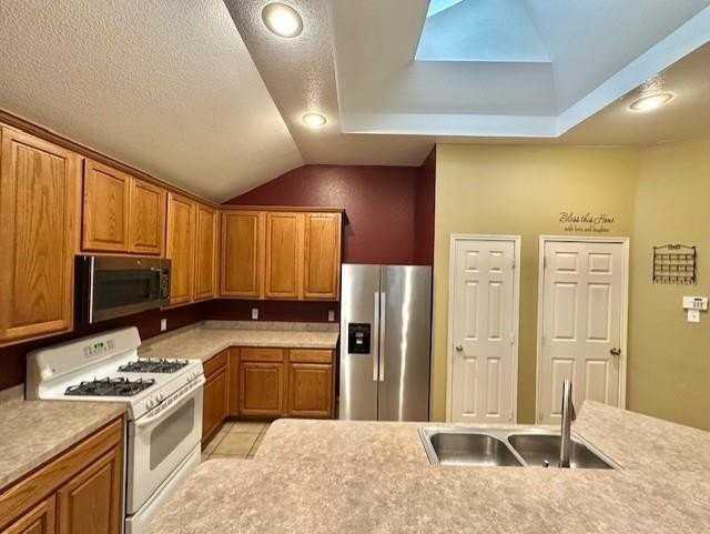 2815 Oak Crest Dr - Photo 7 of 17