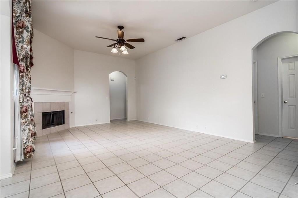 2453 Cimmaron Dr - Photo 3 of 23