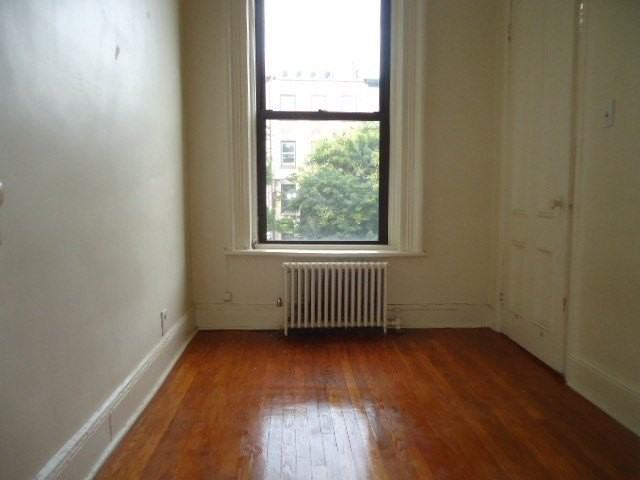 250 Carlton Ave #5 - Photo 4 of 6