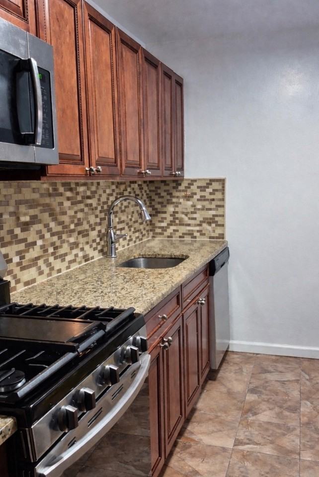 210 Atlantic Ave #C1G - Photo 7 of 13