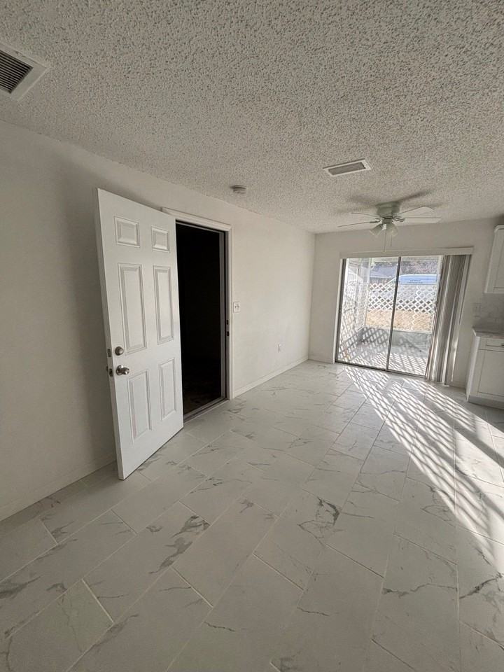 4515 Needle Palm Dr - Photo 7 of 21