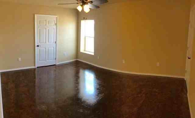 160 E 27th St - Photo 4 of 11