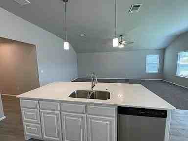 2025 Sara Vista Dr - Photo 3 of 26