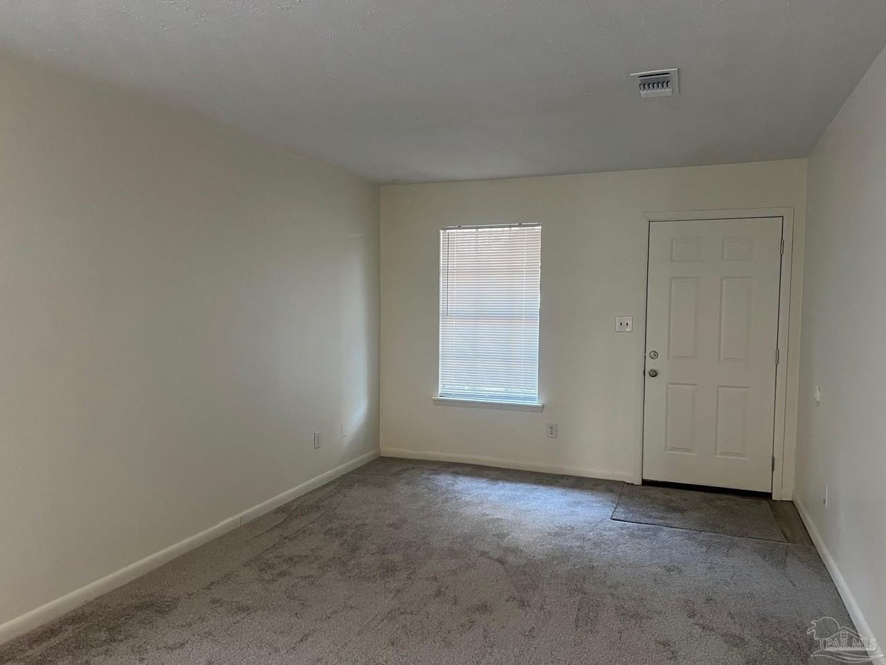 1267 Redwood Ln Apt C #C - Photo 2 of 13