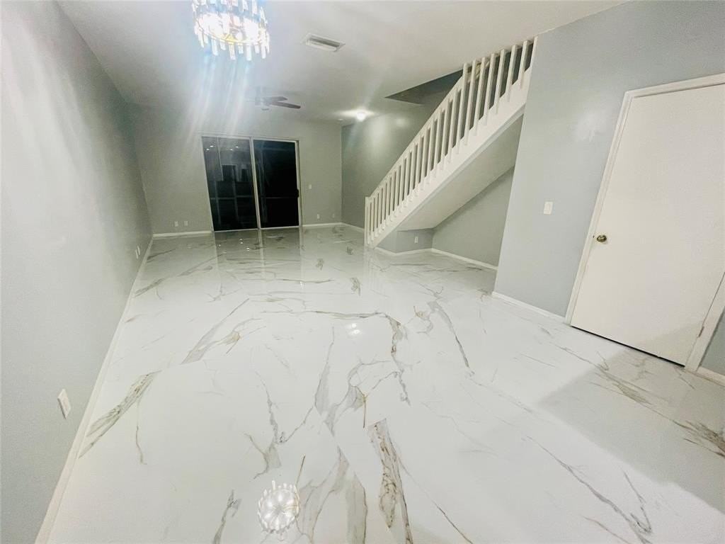 1928 Madeira Dr - Photo 3 of 6