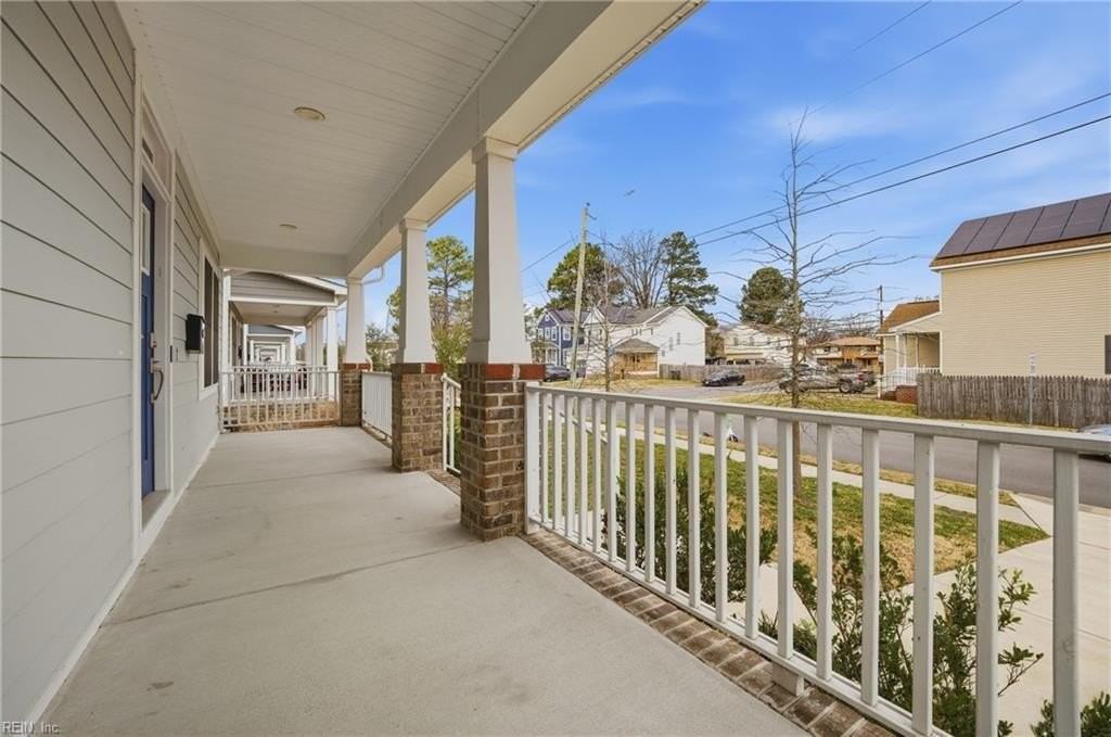 1021 Joyce St - Photo 5 of 49