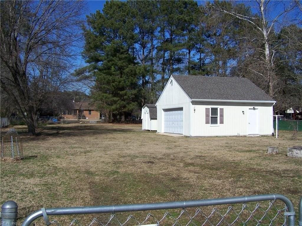 56 Crescent Dr - Photo 5 of 8