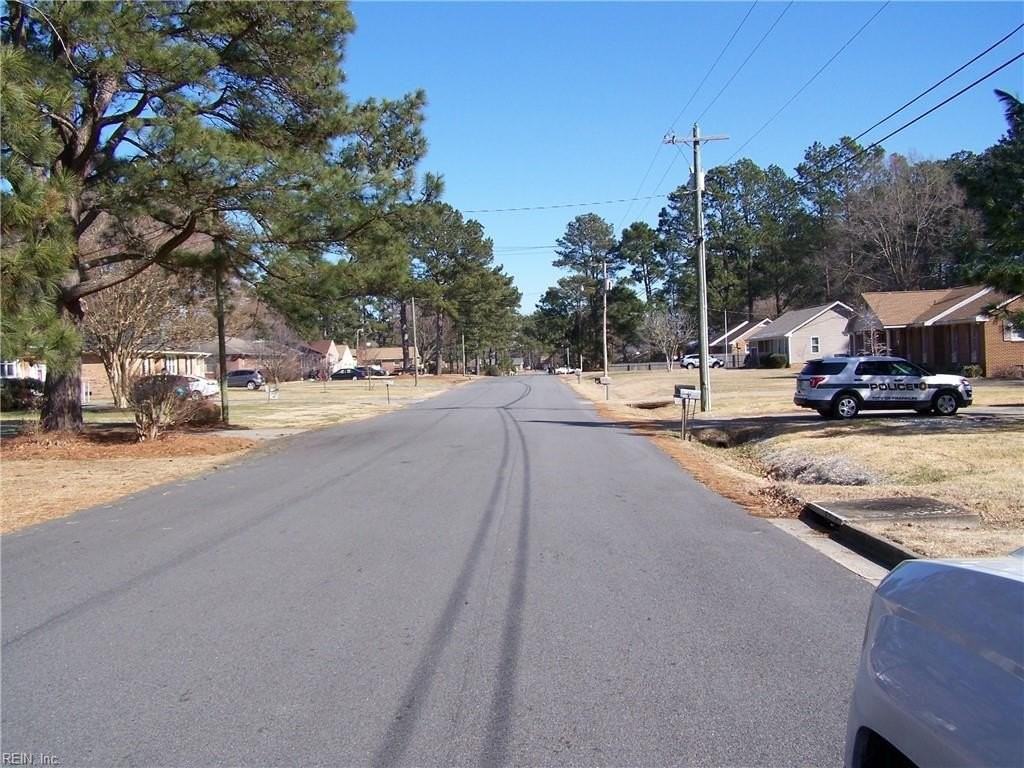 56 Crescent Dr - Photo 7 of 8