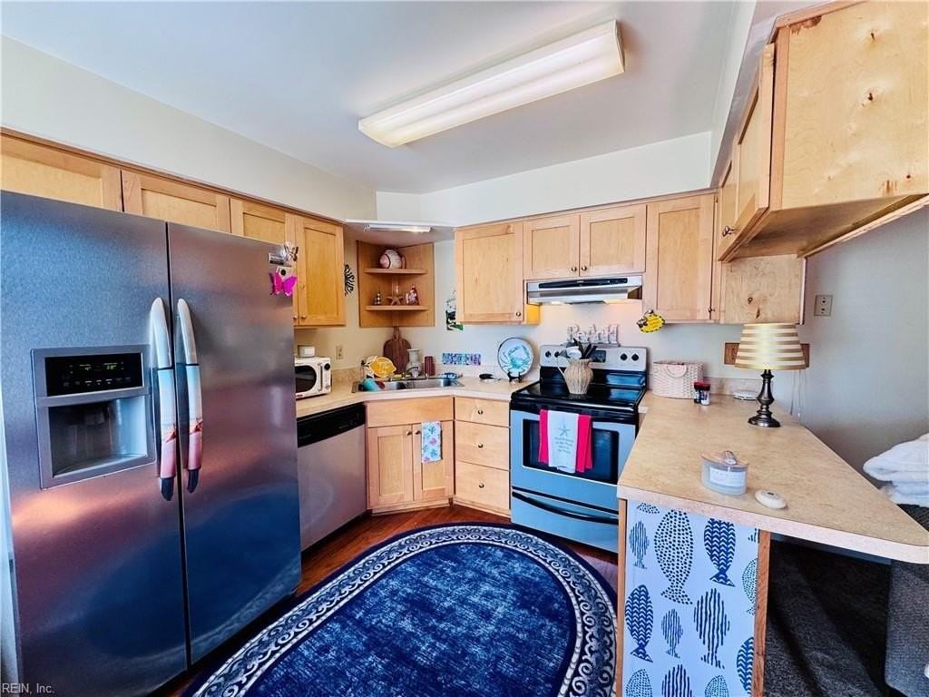 1023 Lands End Way - Photo 4 of 21