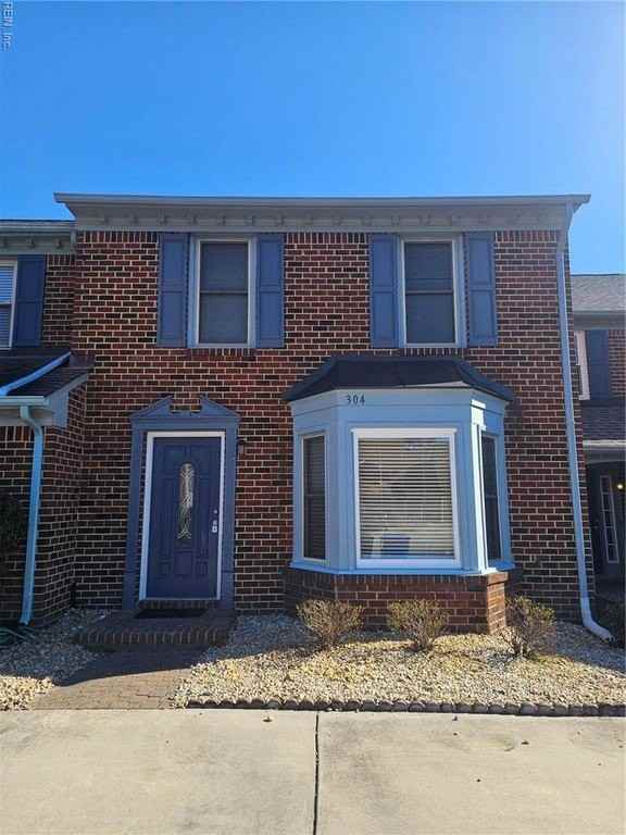 304 Boerum Ct - Photo 2 of 27