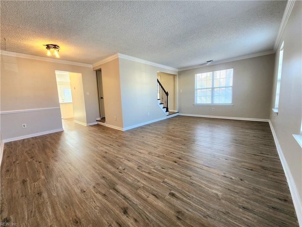 4717 Whitetail Ct - Photo 7 of 19