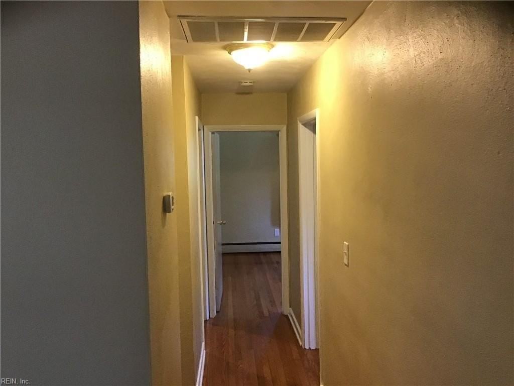 1029 Fairlawn Ave - Photo 5 of 12