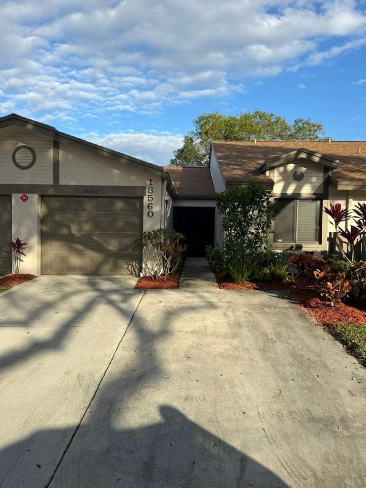 18560 Sunburst Ln #D - Photo 2 of 28