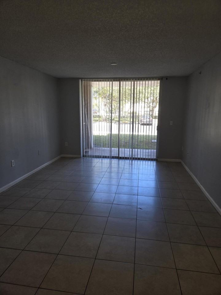 7832 Sonoma Springs Cir #105 - Photo 6 of 18