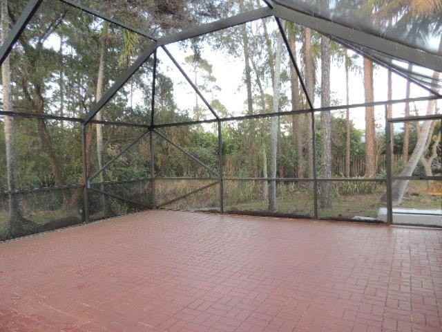 13843 Temple Blvd - Photo 7 of 24