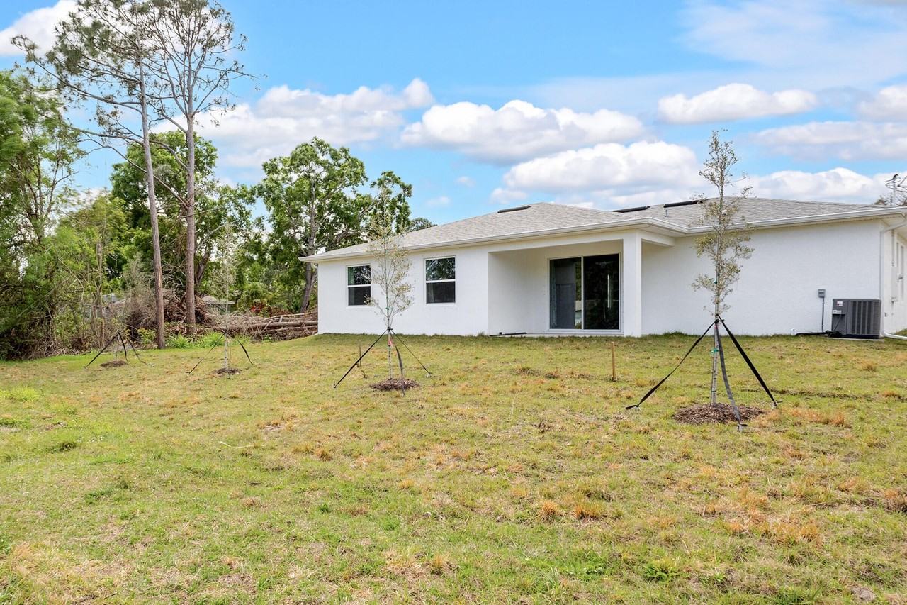 1517 Wacker Ave Se - Photo 5 of 30