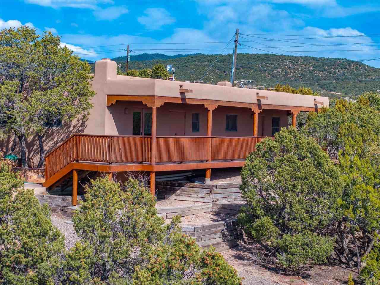 1060 Bishops Lodge Rd - Photo 4 of 17