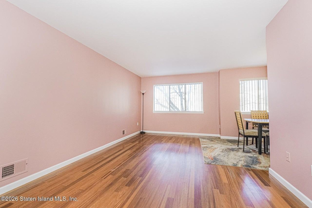 857 Bloomingdale Rd - Photo 7 of 23