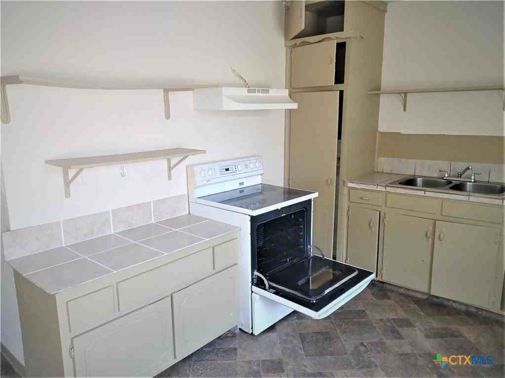 307 E Bryce Dr - Photo 5 of 9