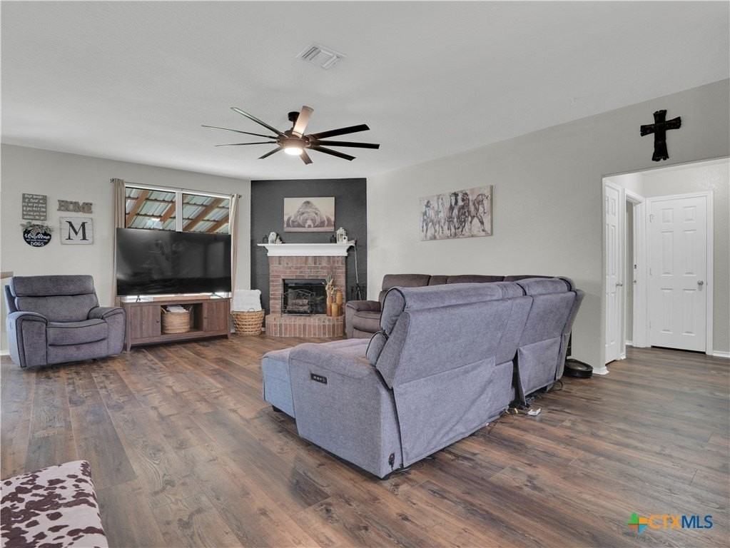 1775 Jasons N Court - Photo 7 of 33