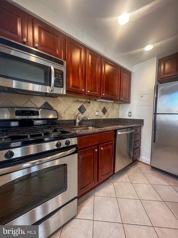 1727 Massachusetts Ave Nw Unit 819 #819 - Photo 3 of 35