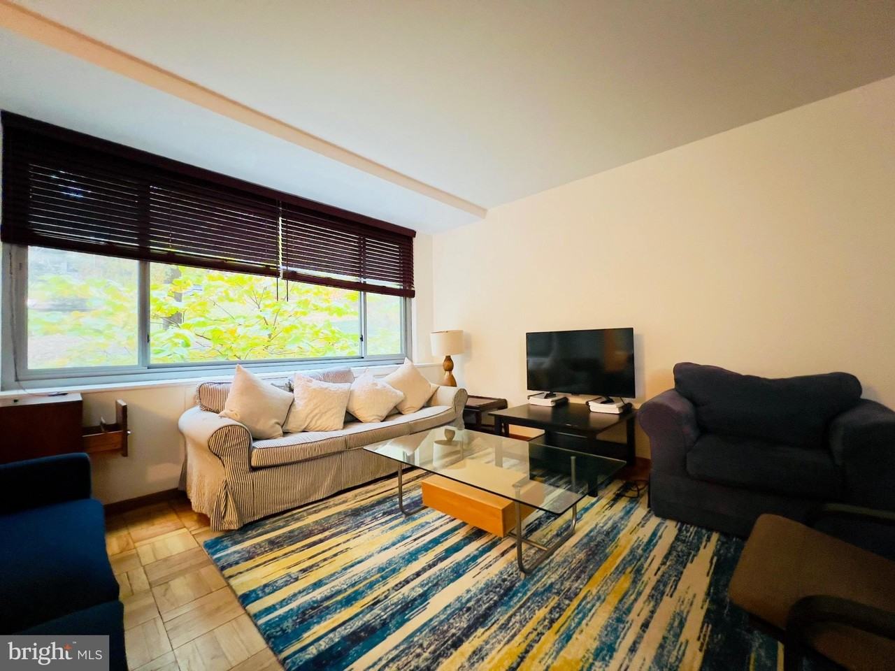 4200 Cathedral Ave Nw Apt 114 #114 - Photo 6 of 10