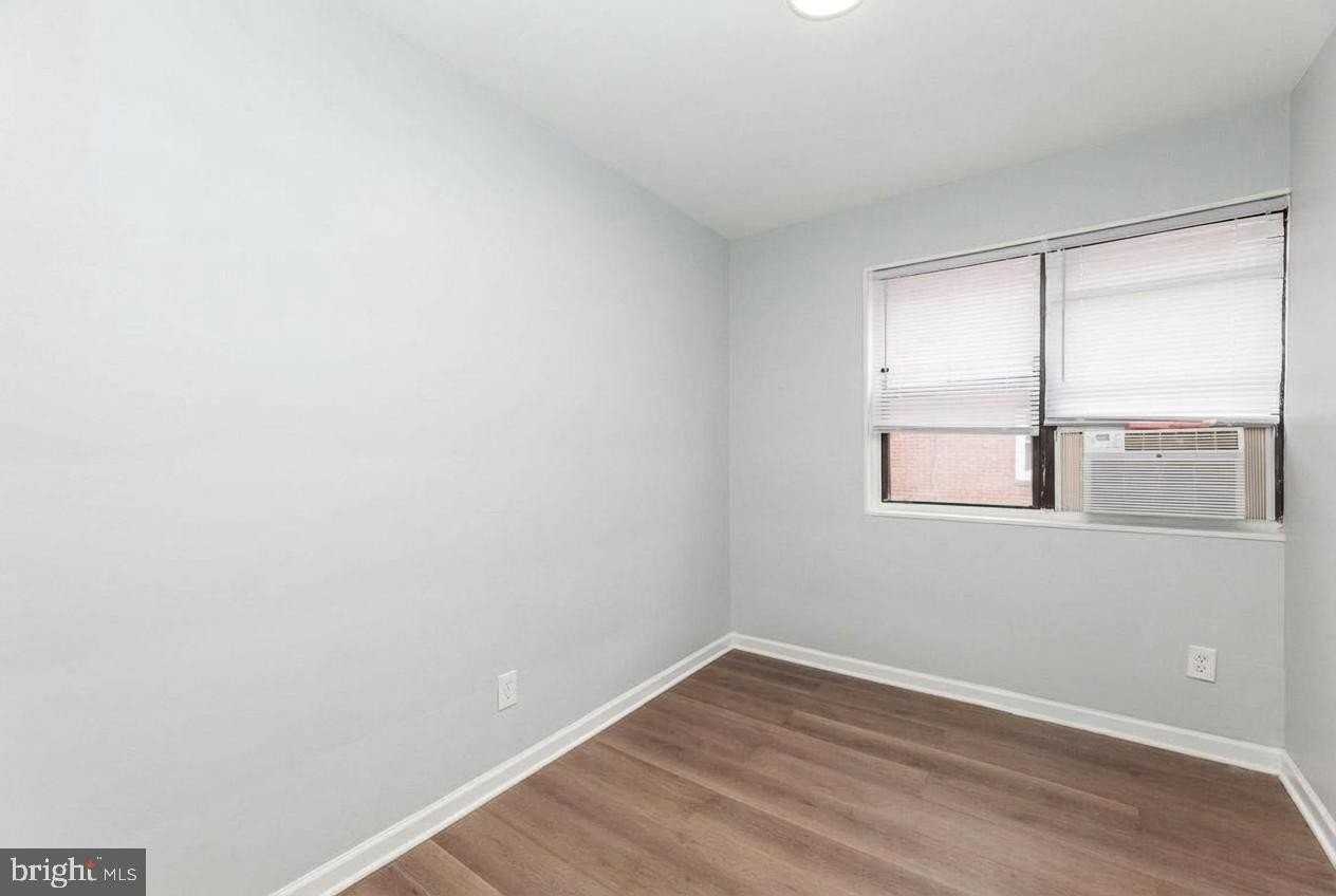 2100 Channing St Ne Apt 1c #1C - Photo 6 of 9