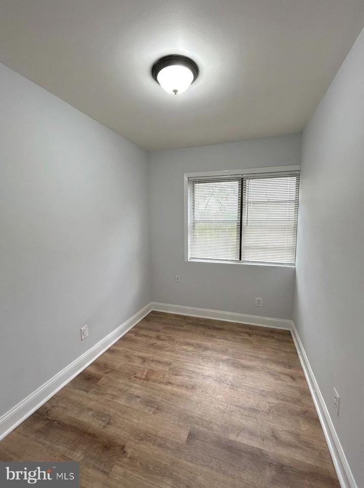 2100 Channing St Ne Apt 2a #2A - Photo 2 of 7