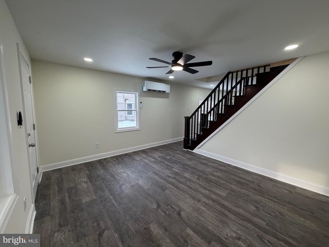 197 Main St - Photo 2 of 17