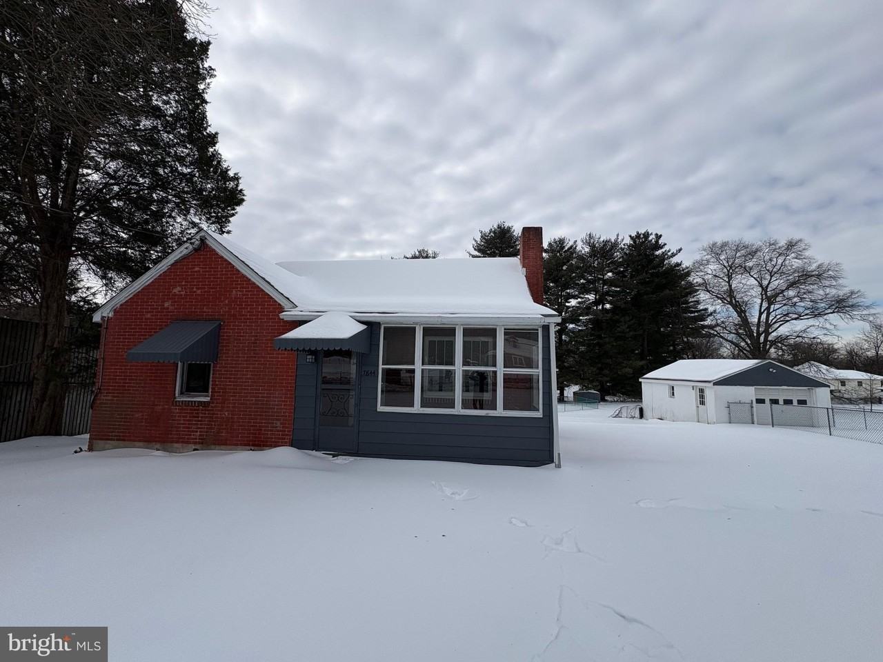 7844 Clark Station Rd - Photo 2 of 29