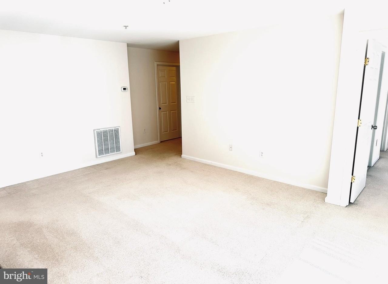 119 Timberbrook Ln Apt 201 #201 - Photo 4 of 18