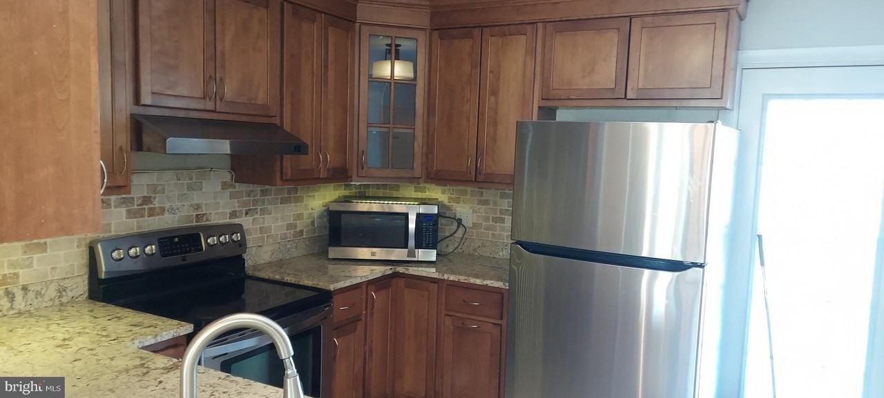 19278 Wheatfield Ter - Photo 3 of 27