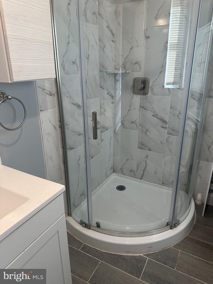 5103 Brookdale Ct - Photo 3 of 6