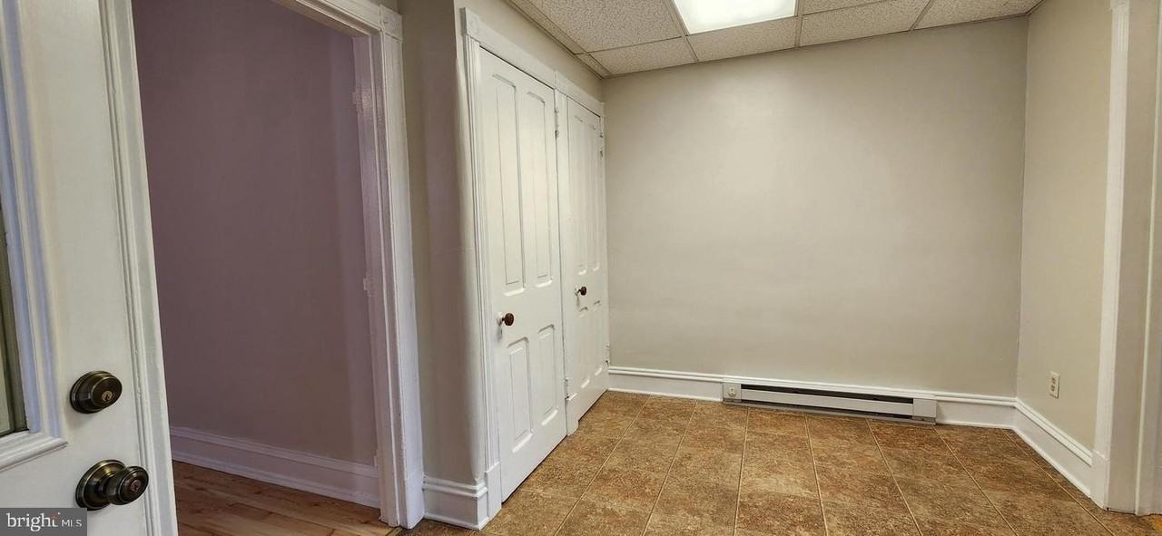 51 N Hellertown Ave - Photo 4 of 13