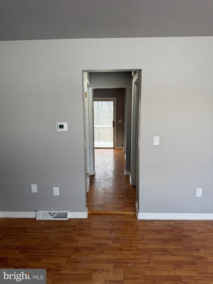 1243 Peggy Dr - Photo 6 of 26