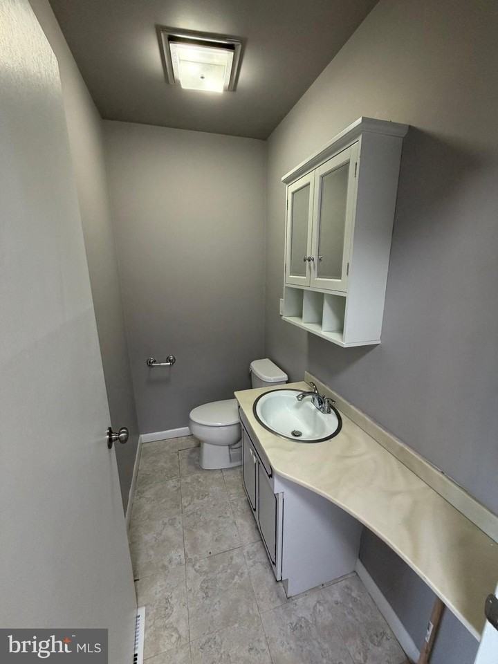 1243 Peggy Dr - Photo 7 of 26