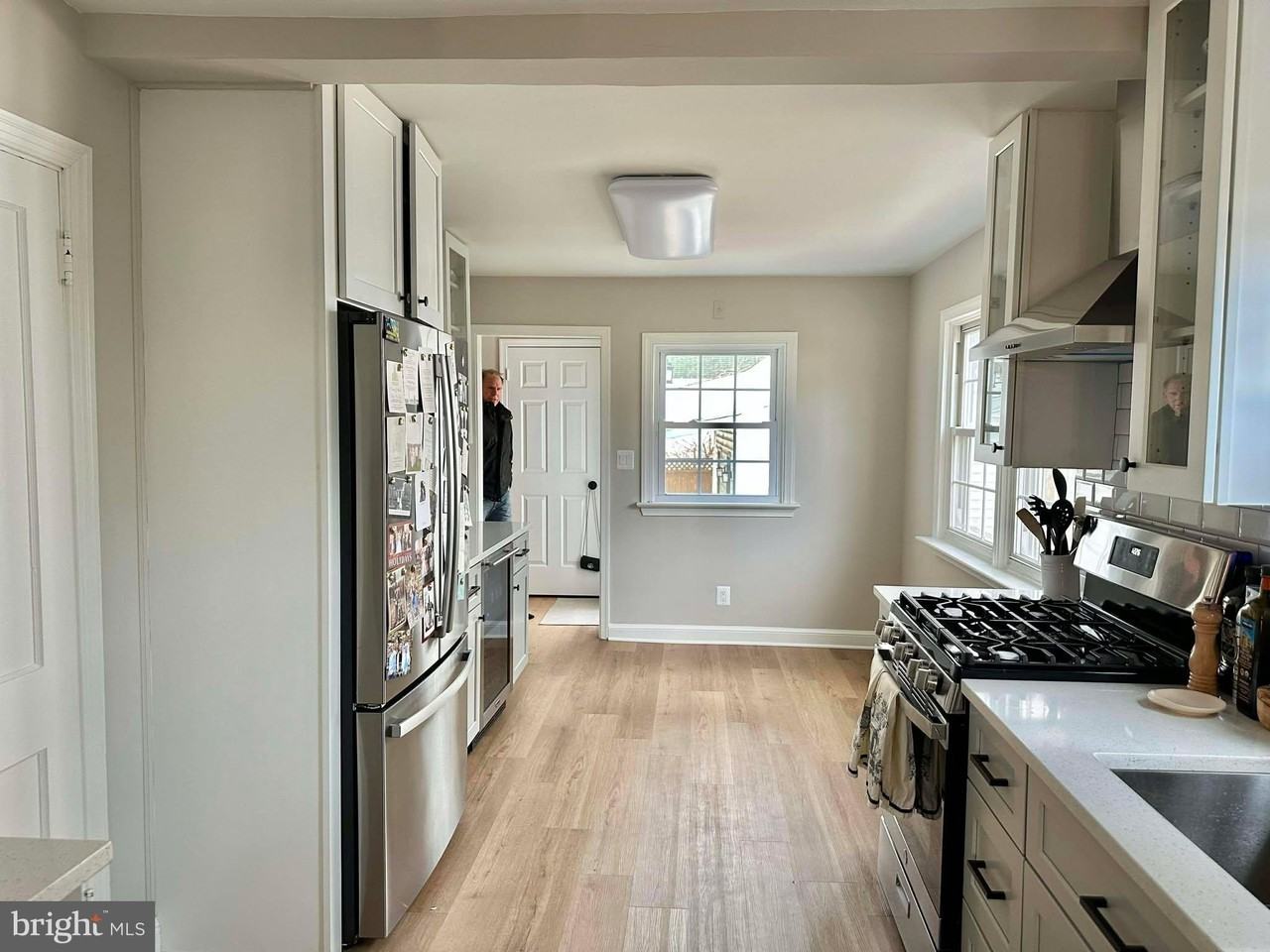 1228 N Stuart St - Photo 5 of 21