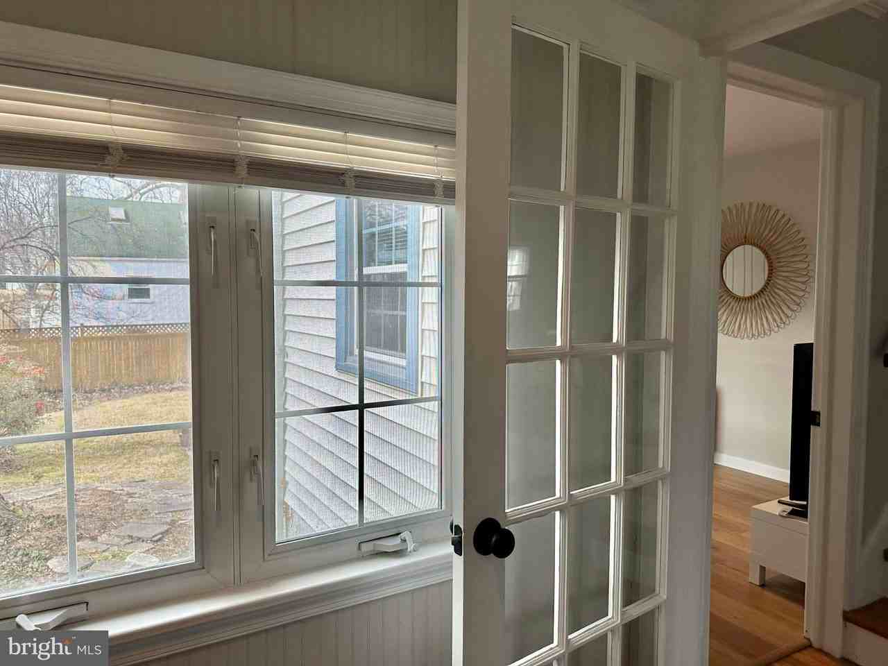 1228 N Stuart St - Photo 7 of 21